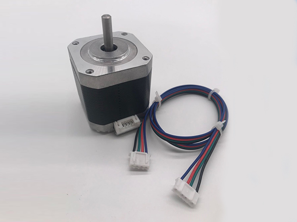 三相無刷電機驅動器型號(三相無刷電機驅動芯片28腳)